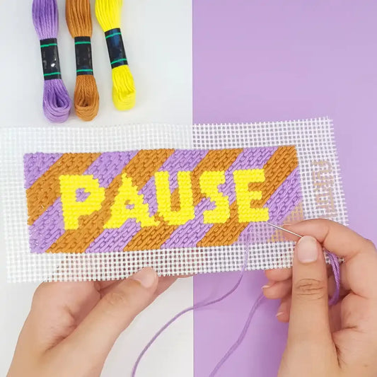 Gray Stickerei-Set - DIY - Lesezeichen Pause