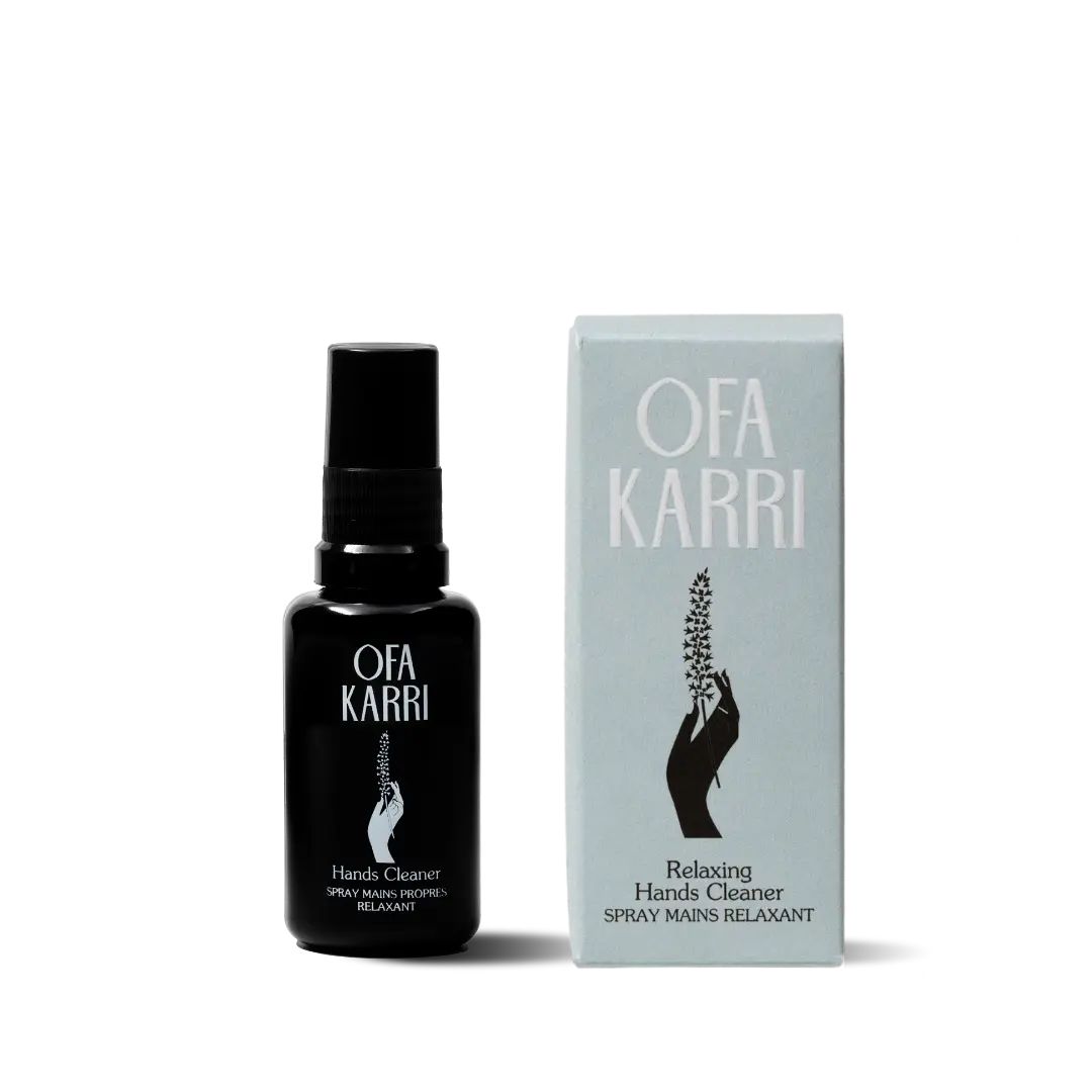 OFK KARRI Hands Cleaner Spray und Verpackung, Handreinigung, entspannend, minimalistisches Design