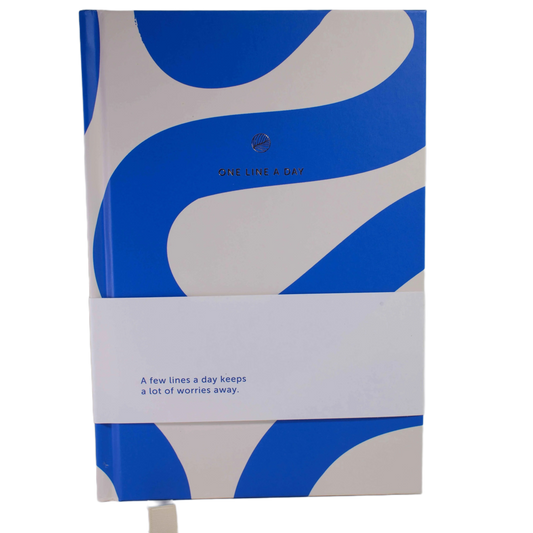 Blau-weißes Tagebuch mit modernem Muster, Schriftzug 'One Line A Day', ideal zum Abschalten
