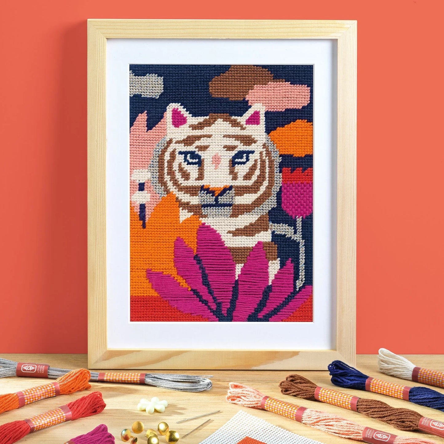 Tomato Atelier 64, Stickerei Tiger