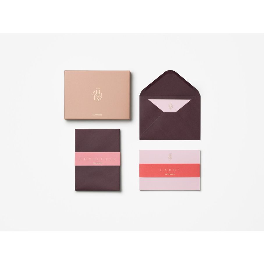 Edles Briefpapier-Set mit Umschlägen und Karten in Lila und Rosa, minimalistisch gestaltet
